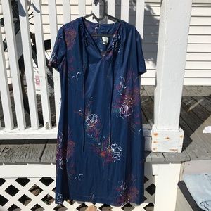 Pretty vintage moomoo dress